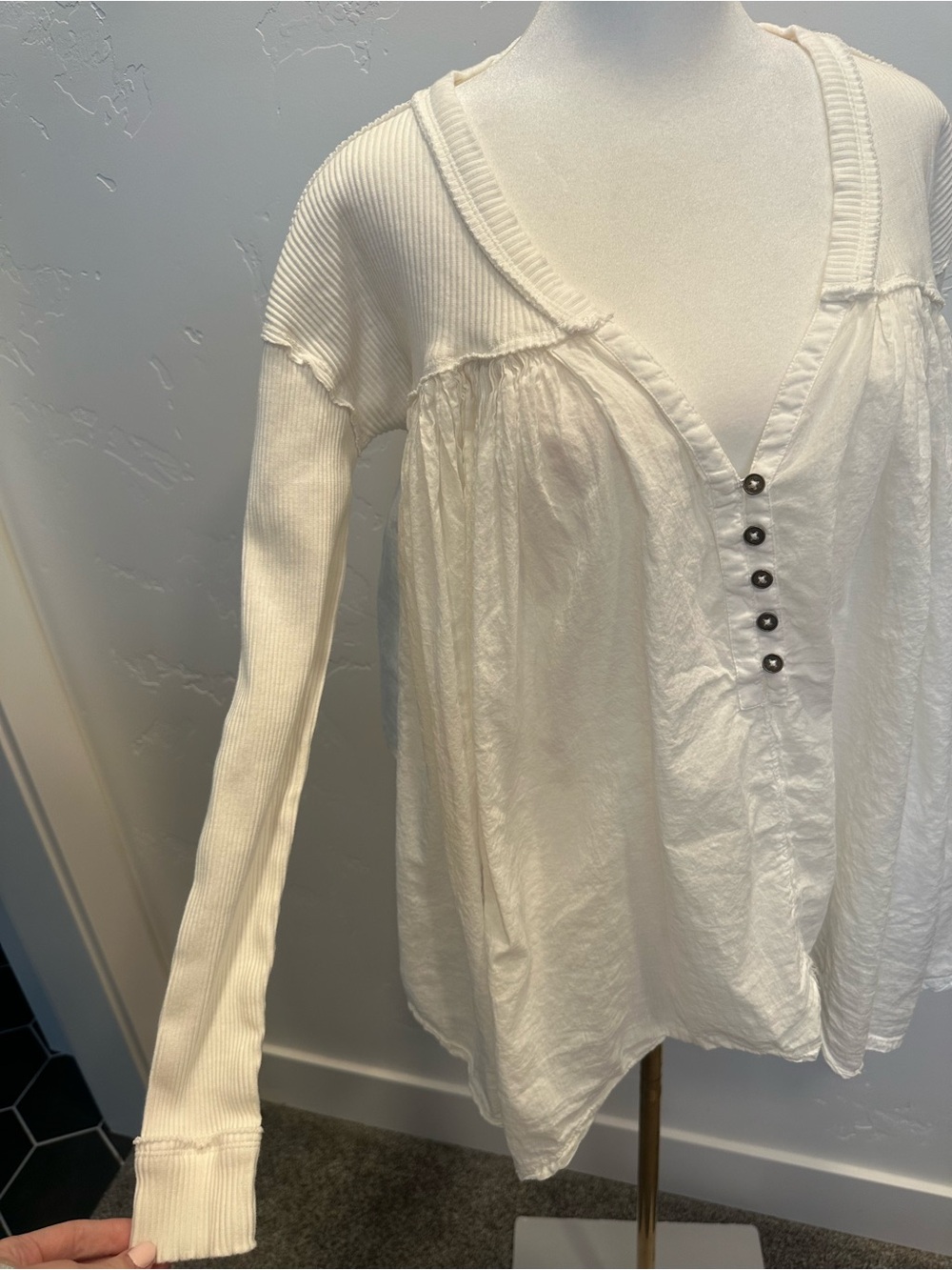 Free People- White Long-Sleeve Henley Peasant Top with Button Front - Picture 5 of 6